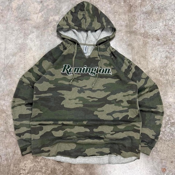 The Unbranded Brand Other - Y2K Remington Camo Fleece Lined Hoodie Size XL